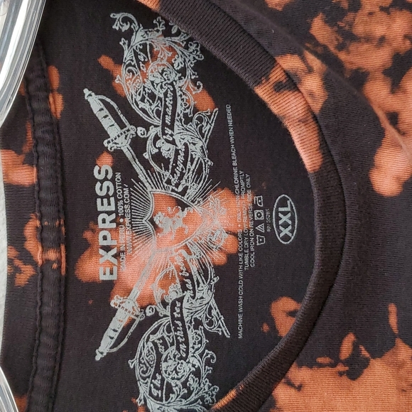 Express Liberty 1980 Graphic Tee - Picture 2 of 6